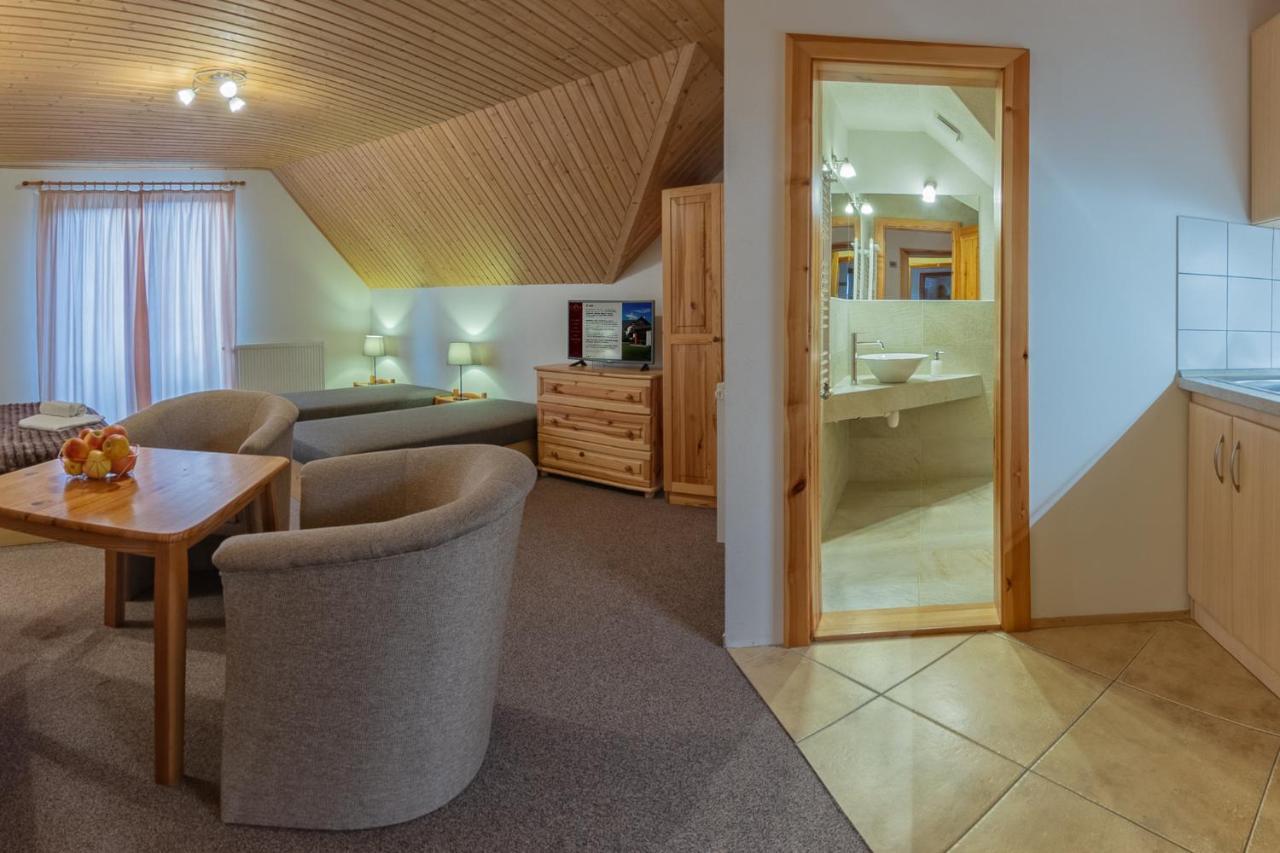 Apartmany A Studia Villa Flora Liptovská Sielnica Екстериор снимка